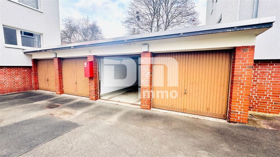 (R)eserviert! Etagenwohnung mit Balkon, Kellerraum und Garage - Garage